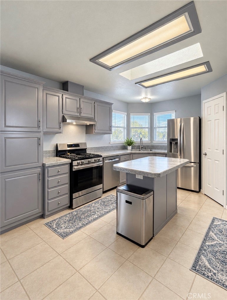 220 S Elk Street 101