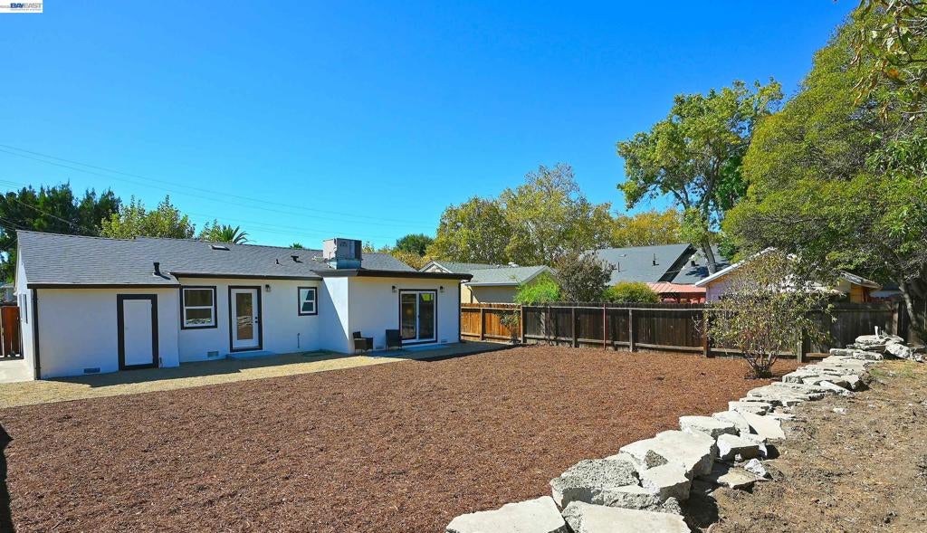 2403 Mountain View Dr.