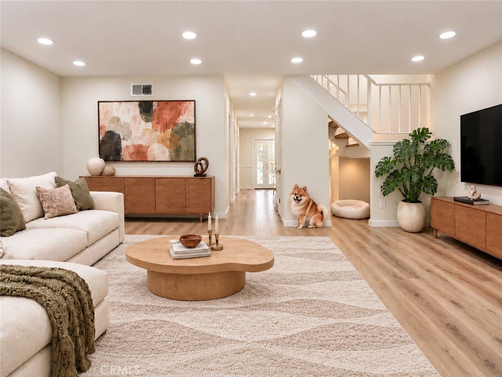 5572 Temple City