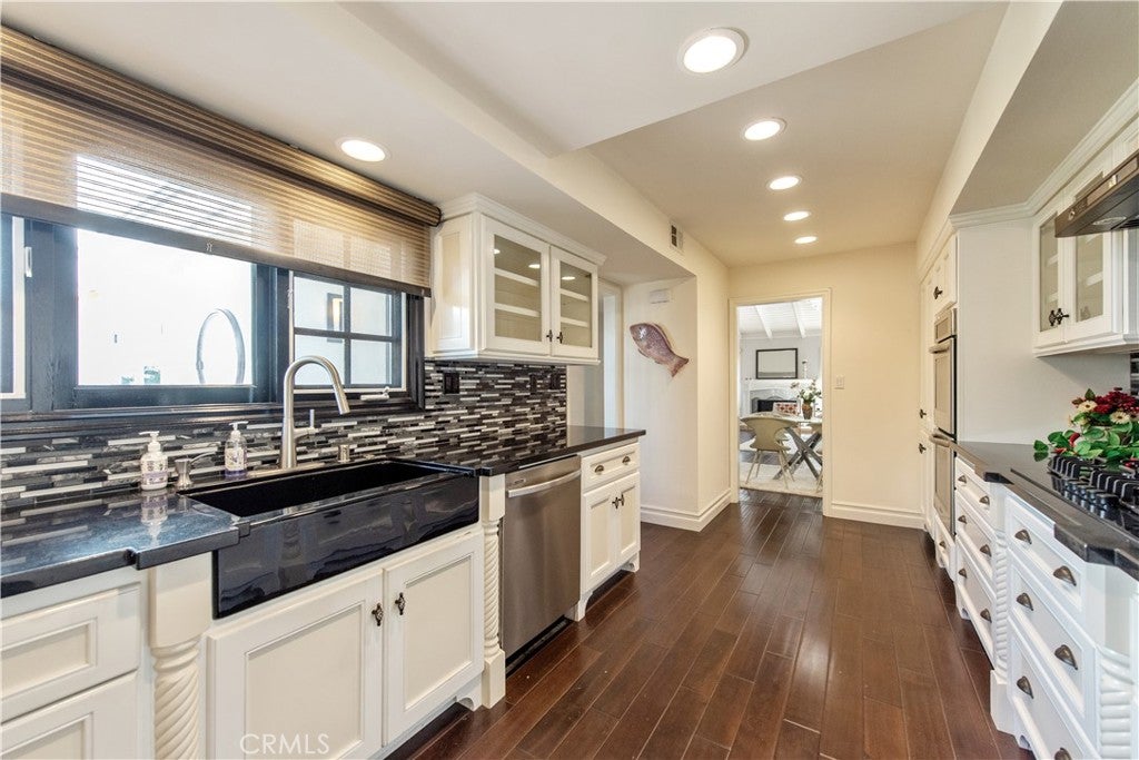 3 Whitewood Way