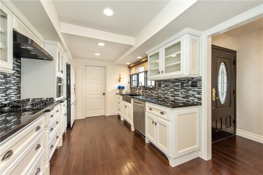 3 Whitewood Way