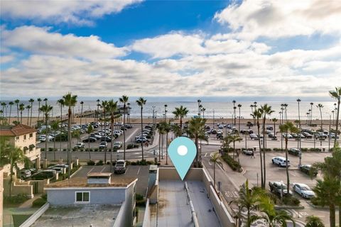 Photo of 700 E Oceanfront, Newport Beach, CA 92661 (MLS # OC25097465) Photo of 700 E Oceanfront, Newport Beach, CA 92661 (MLS # OC25097465)