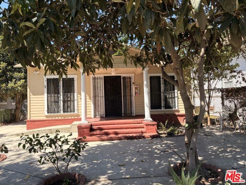 Photo of 1183 W 37th Drive, Los Angeles, CA 90007 (MLS # 26872571)