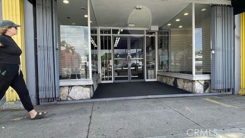 Photo of 3214 Glendale Blvd, Los Angeles, CA 90039 (MLS # SR26074545)