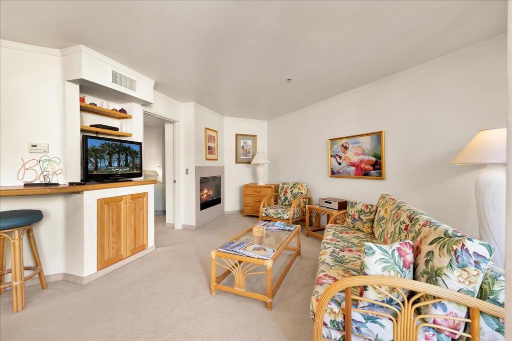 1555 N Chaparral Road 334