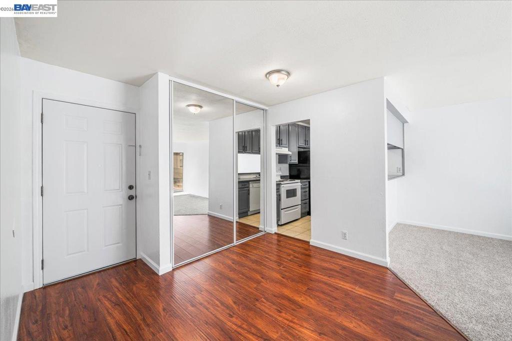 260 Industrial Pkwy 32