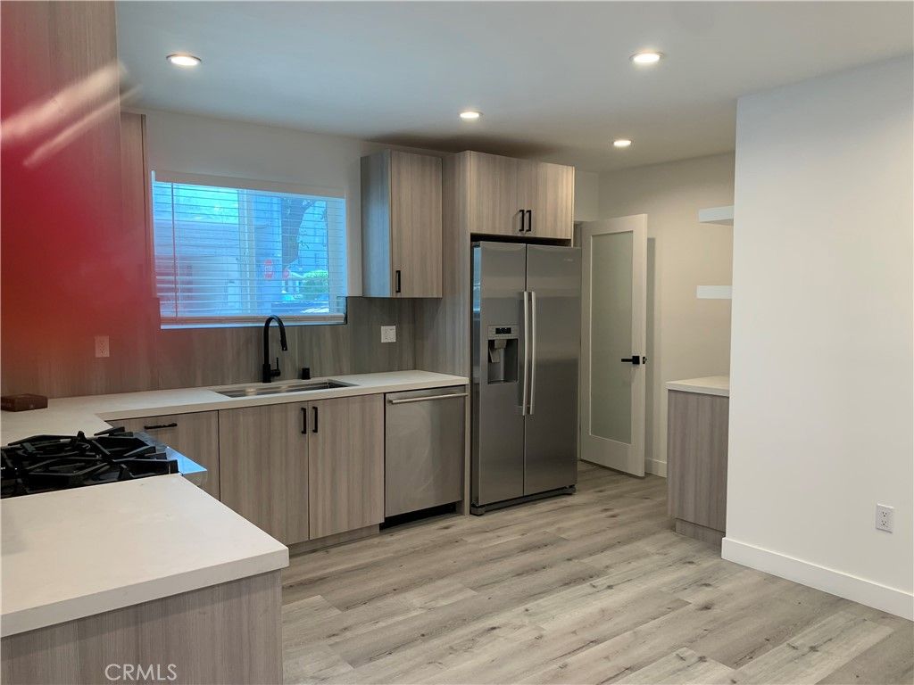 Photo of 11565 Iowa Avenue, Los Angeles, CA 90025 (MLS # SR25114722)
