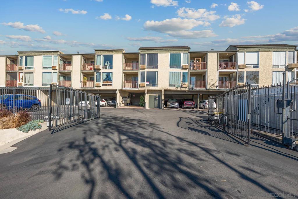 6675 Mission Gorge Rd A114