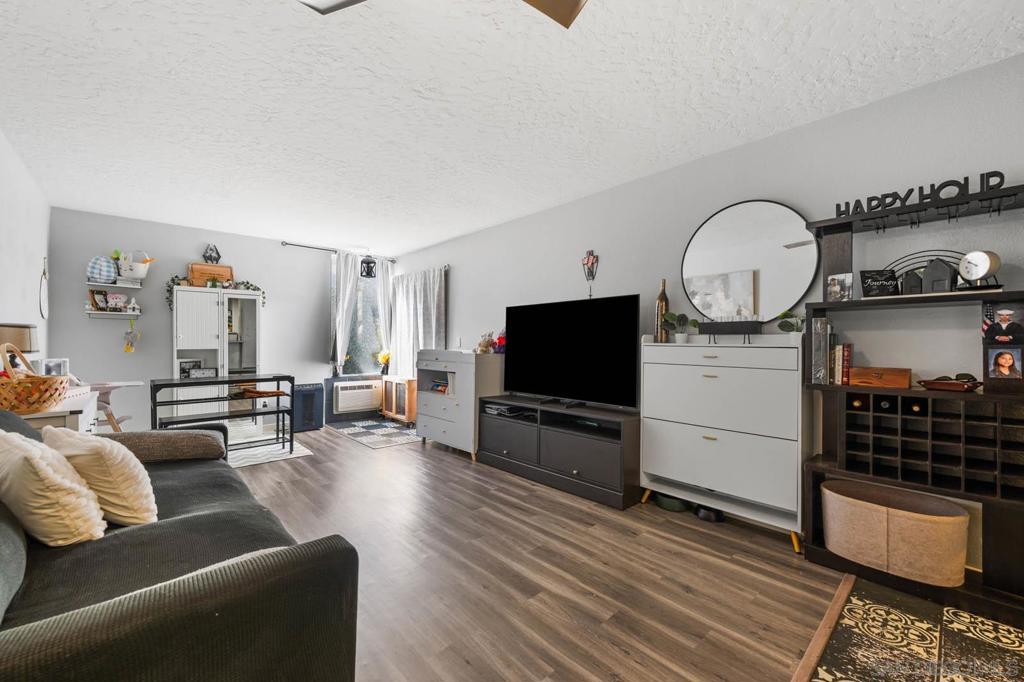 6675 Mission Gorge Rd A114