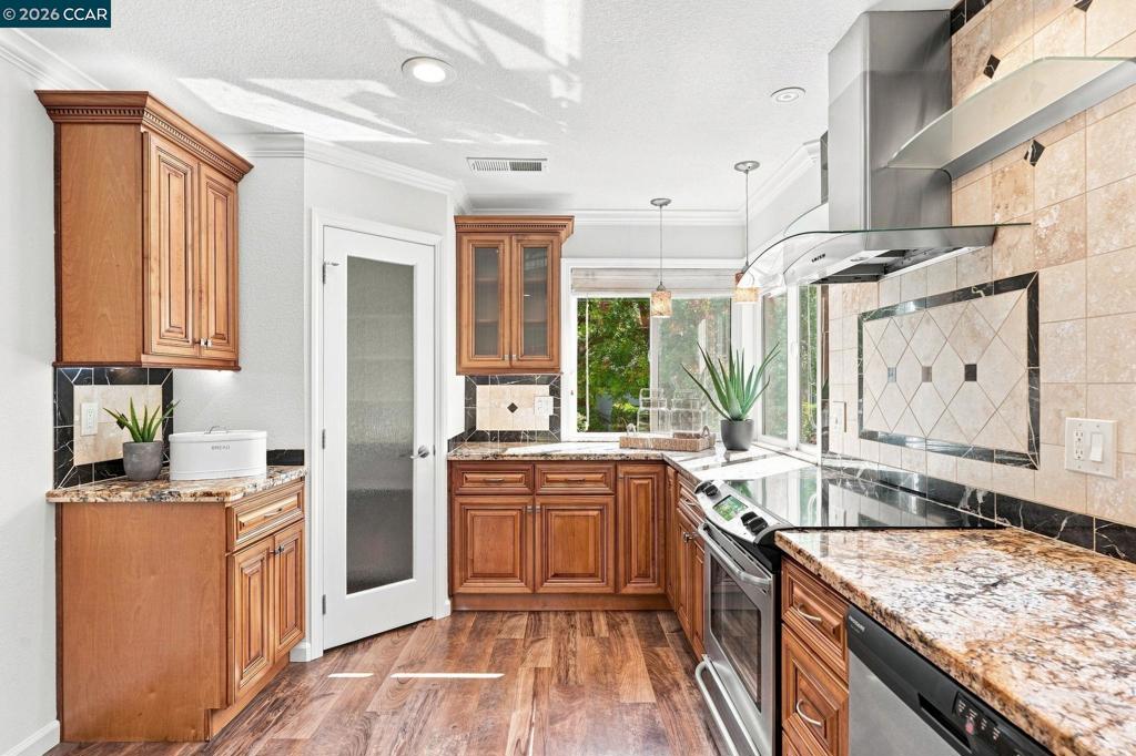 3462 ROSSMOOR PKWY 1