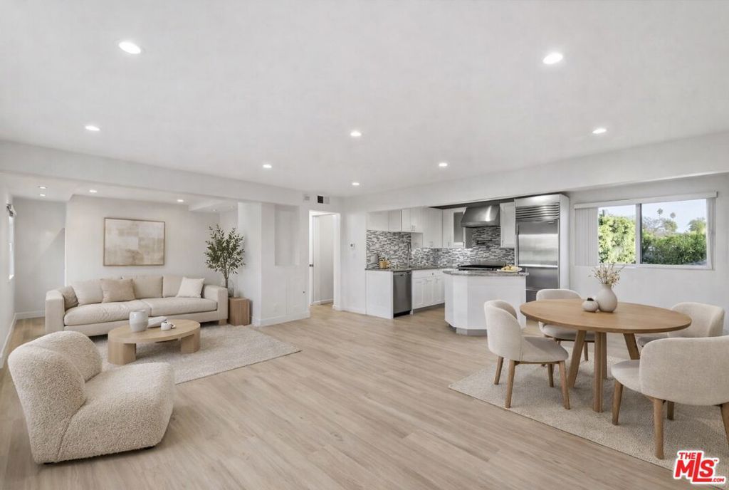 Photo of 2442 S Coast Highway Hwy #5, Laguna Beach, CA 92651 (MLS # 26663477)