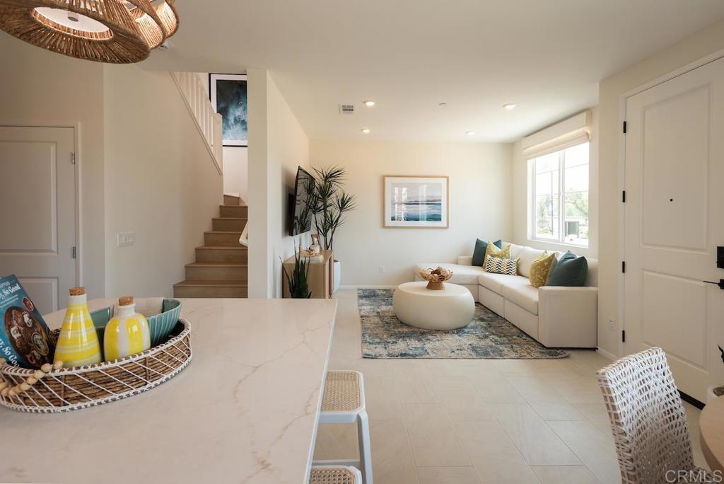 515 Avenida Centro 105