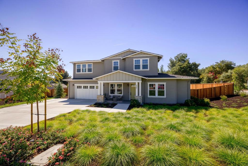 227 Sandraya Heights Road