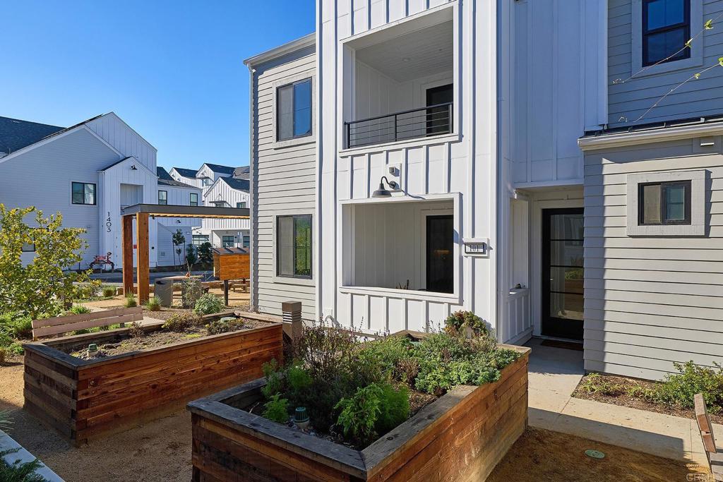 1601 San Remo Place 101