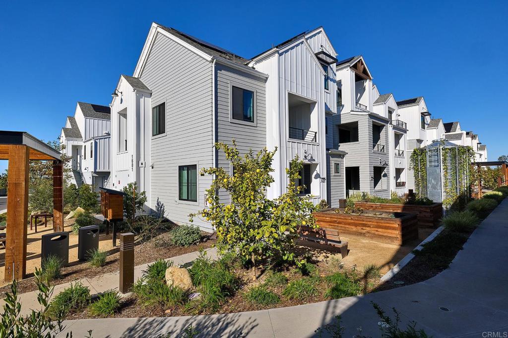 1601 San Remo Place 101