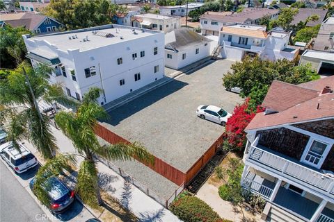 Photo of 1113 Pacific Ave Ave, Long Beach, CA 90813 (MLS # OC25141984)