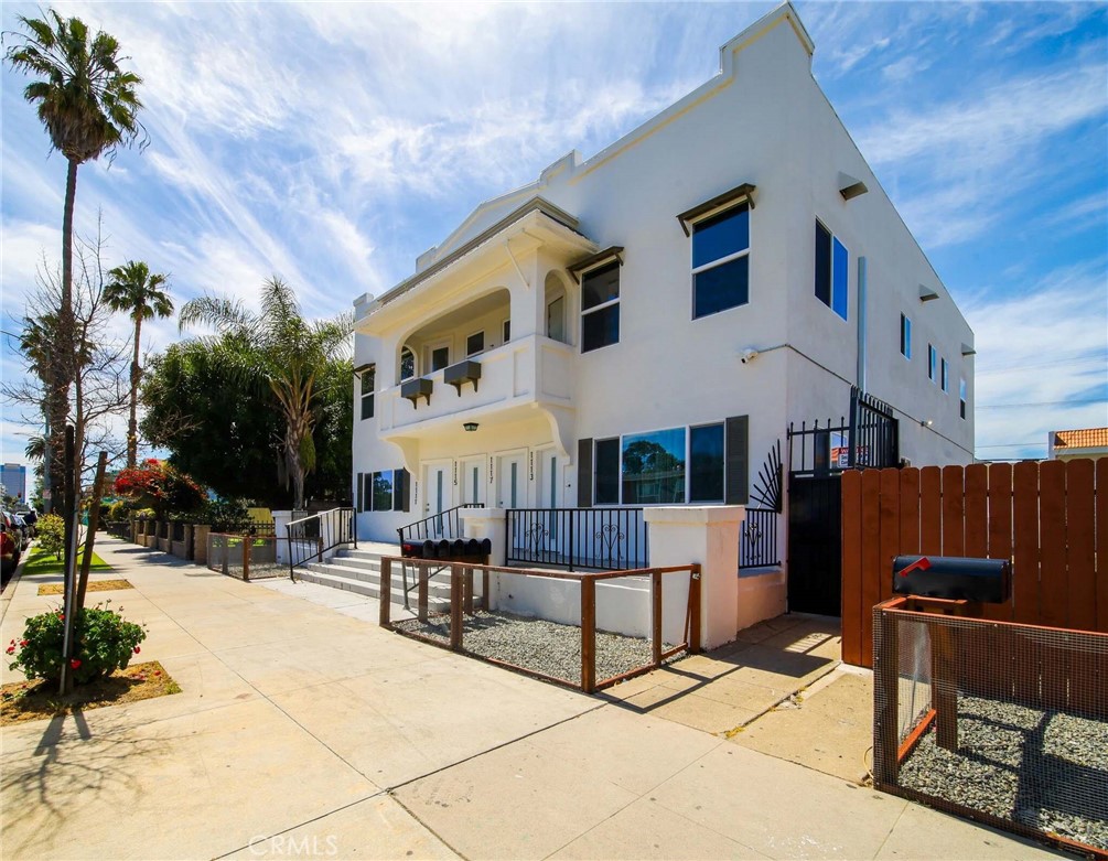 1113 Pacific Ave
