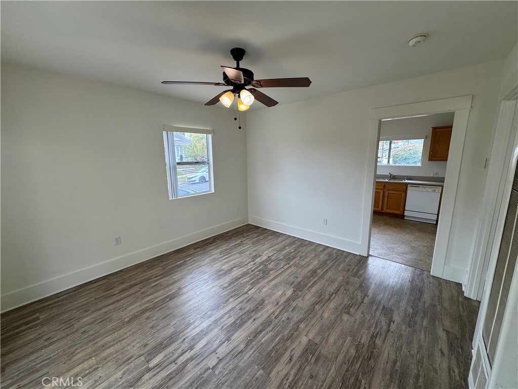 1064 W 18th Street