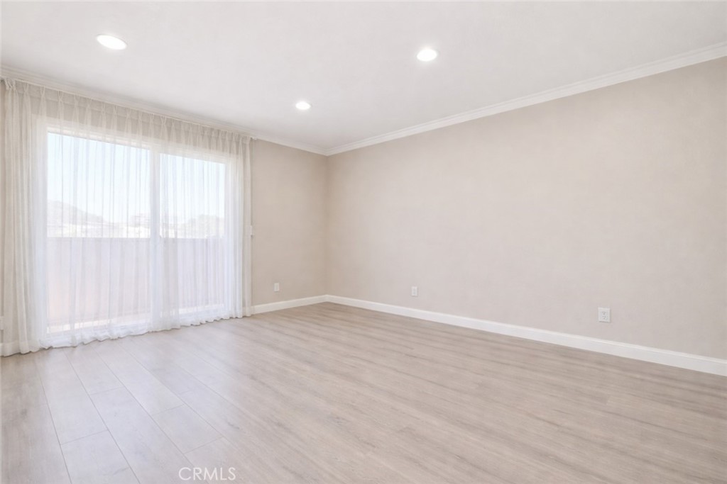 121 Sinclair Avenue 213