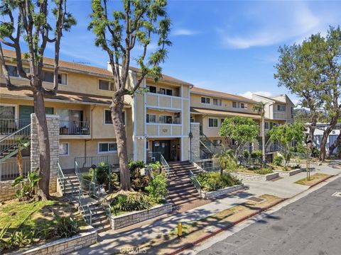 Photo of 121 Sinclair Avenue #213, Glendale, CA 91206 (MLS # GD26064673)