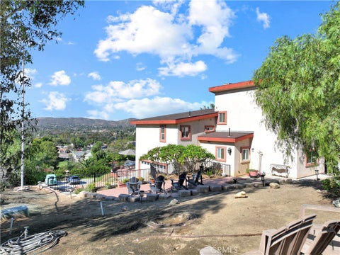Tiny photo for 4515 Tomlinson AVE, Riverside, CA 92503 (MLS # IG26232392)