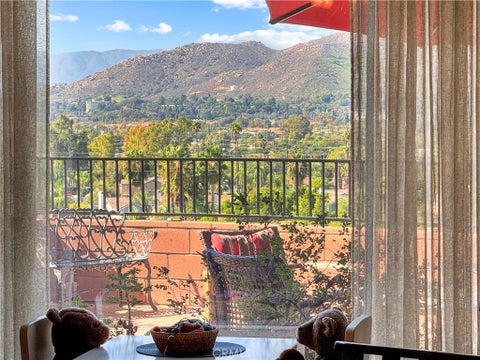 Tiny photo for 4515 Tomlinson AVE, Riverside, CA 92503 (MLS # IG26232392)