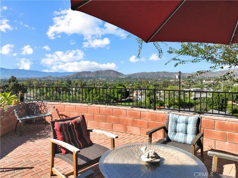 Tiny photo for 4515 Tomlinson AVE, Riverside, CA 92503 (MLS # IG26232392)