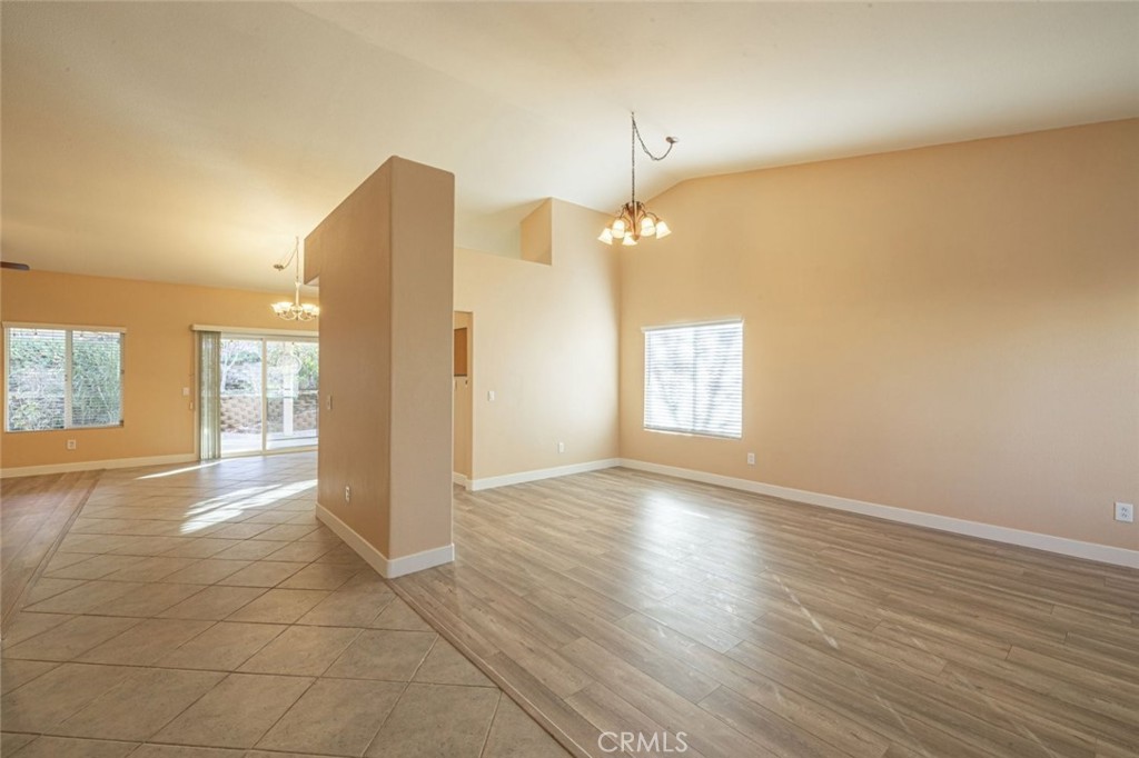2104 W Avenue J6