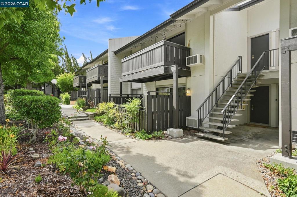 1447 Marchbanks Dr DR