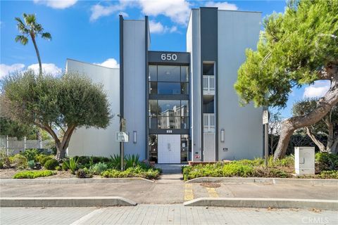 650 The Village 106 Redondo Beach CA 90277