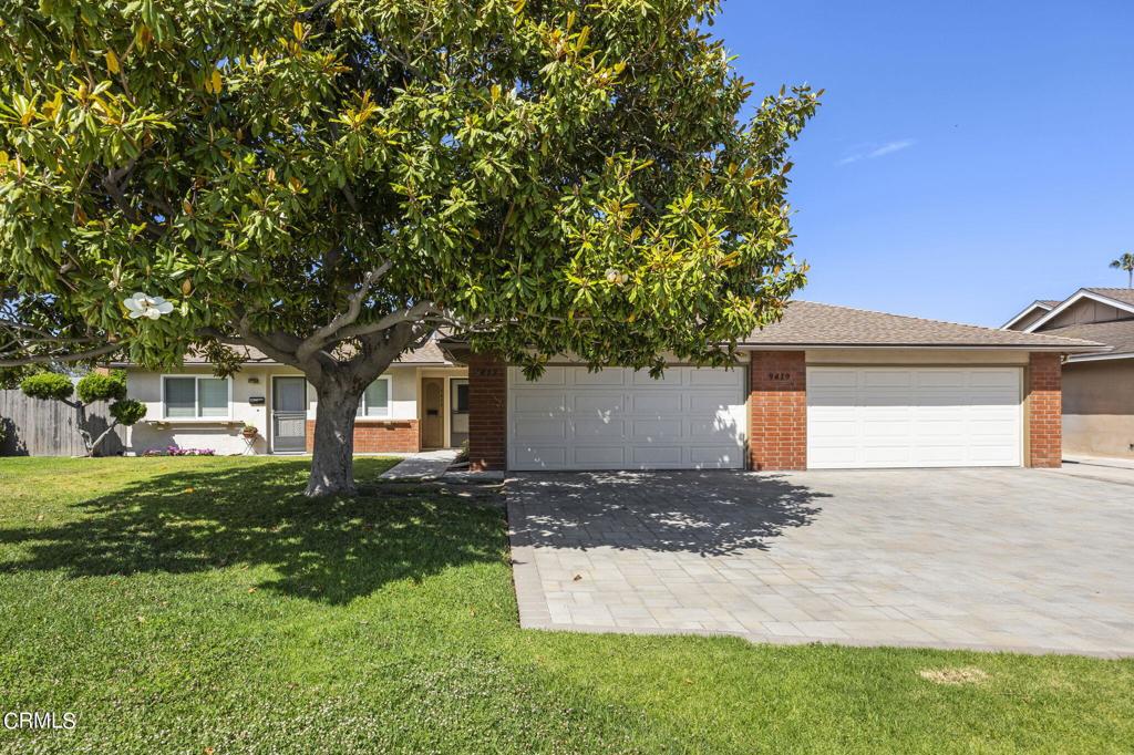 9417 Petit Court