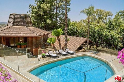 1926 Calle Yucca Thousand Oaks CA 91360