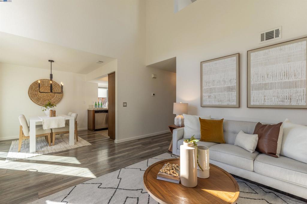 DEL PRADO - Residential