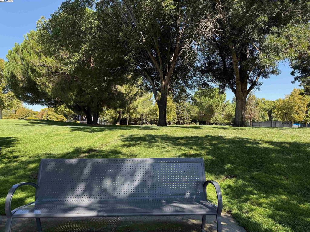 DEL PRADO - Residential