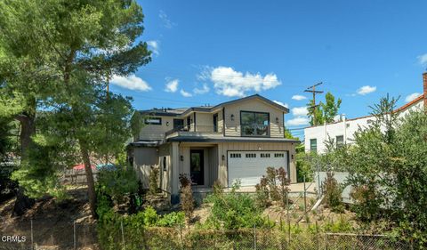 Photo of 3651 Roselawn Avenue, Glendale, CA 91208 (MLS # P1-26817)