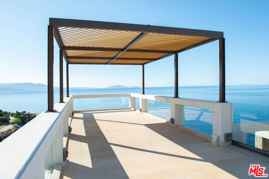 0 2, Marathon, Greece