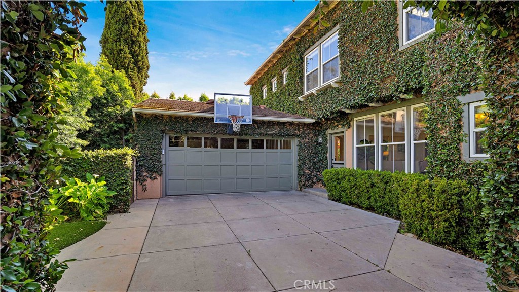 16 Bayleaf Lane