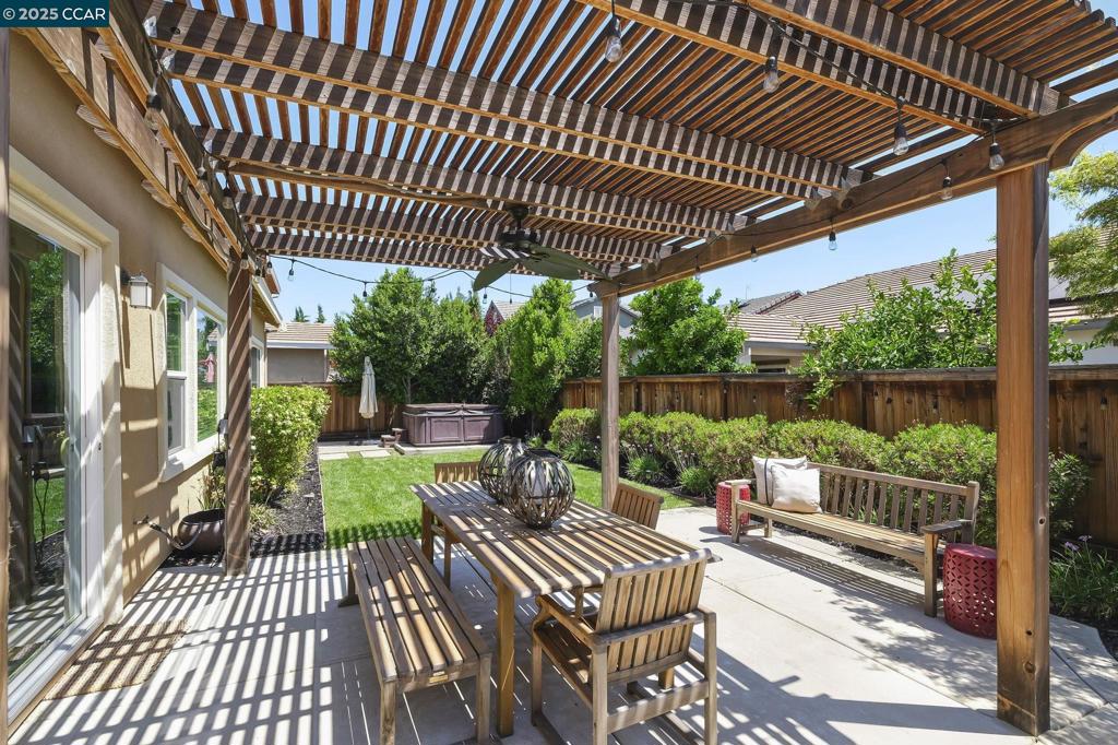 BRENTWOOD - Residential