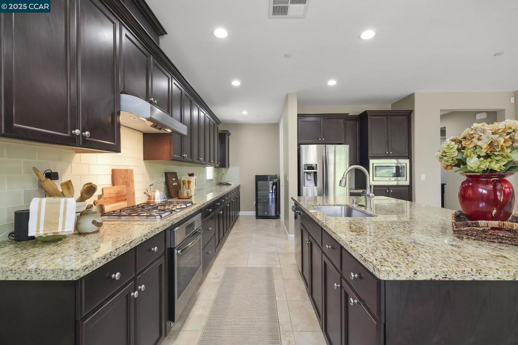 BRENTWOOD - Residential