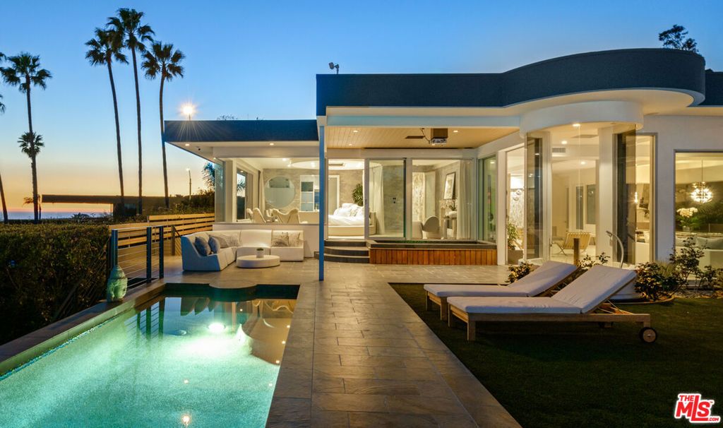 Photo of 9353 Nightingale Drive, Los Angeles, CA 90069 (MLS # 25523207)