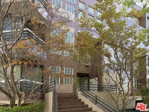 Photo of 120 S Crescent Drive #102, Beverly Hills, CA 90212 (MLS # 26872617)