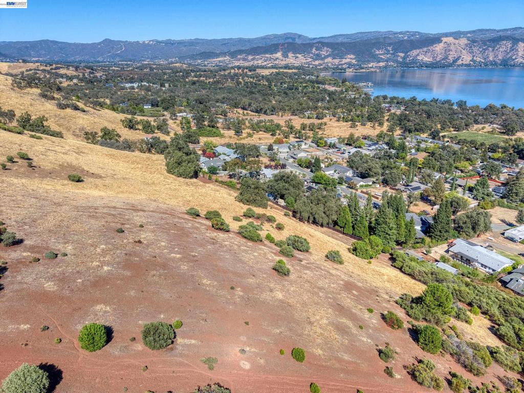 4384 Mountainview Dr