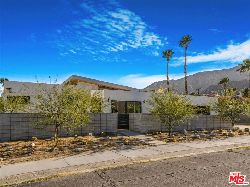527 W Santa Catalina Road