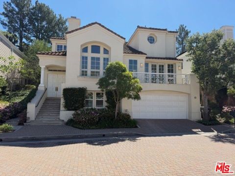 Photo of 2370 Brookshire Lane, Los Angeles, CA 90077 (MLS # 26667595)