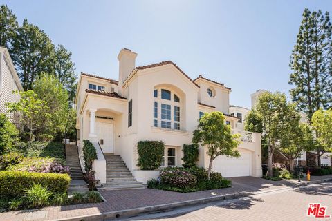 Photo of 2370 Brookshire Lane, Los Angeles, CA 90077 (MLS # 26667595)