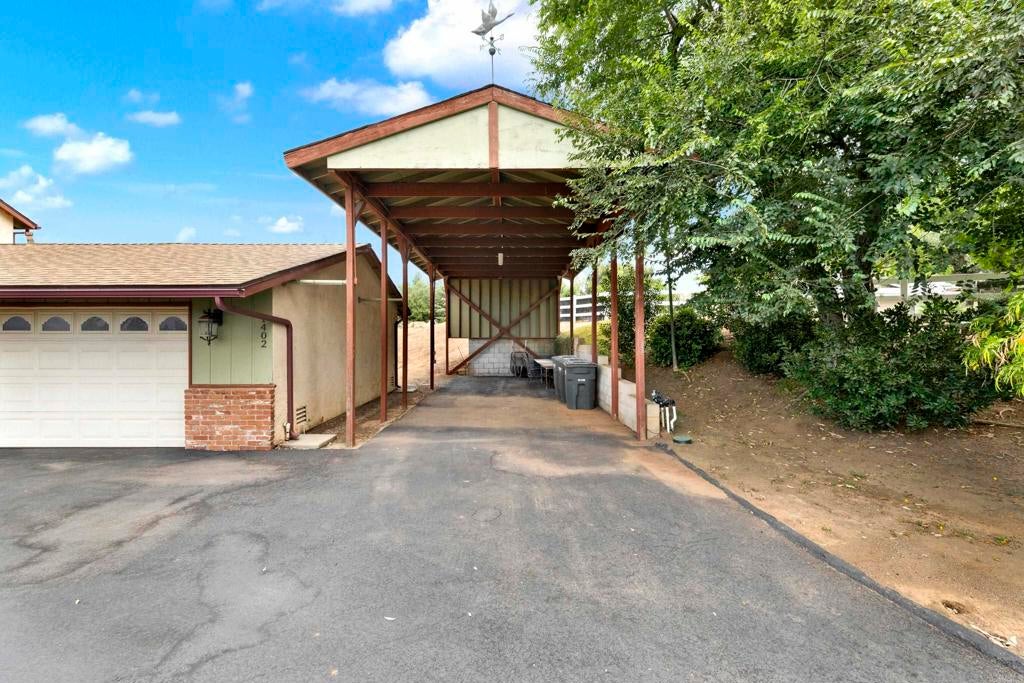 1402 Big Red Road