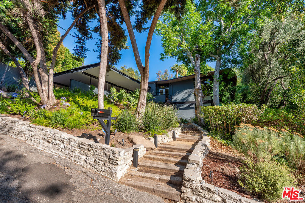 4944 Hood Drive