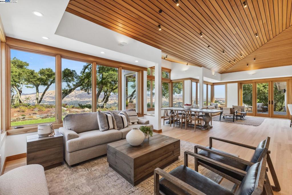 WESTSIDE DANVILL - Residential