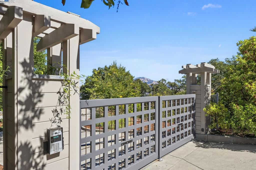 WESTSIDE DANVILL - Residential