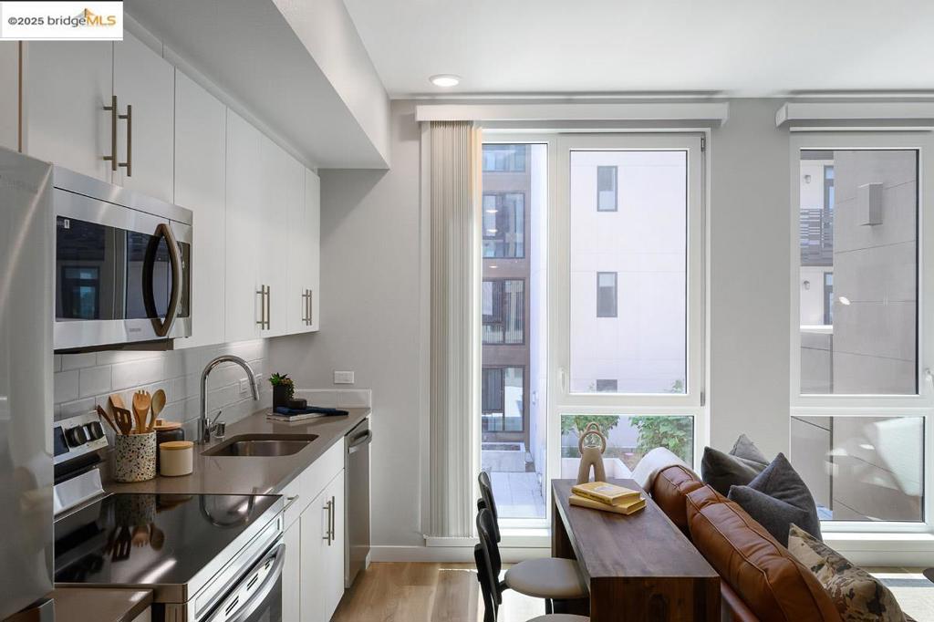 WEST OAKLAND - Residential